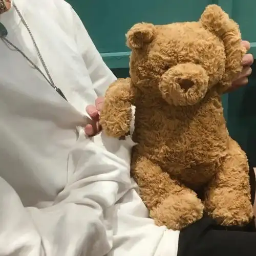 手抱巴塞罗熊头像