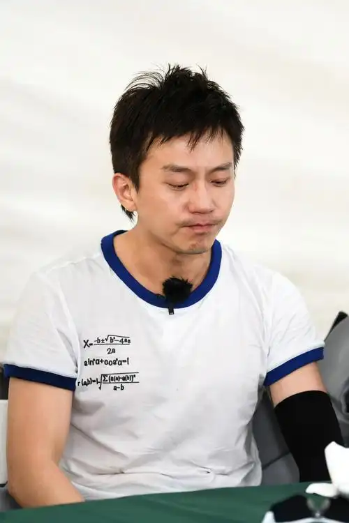 《奔跑吧》邓超内疚落泪 温情发博"一个都不能少"