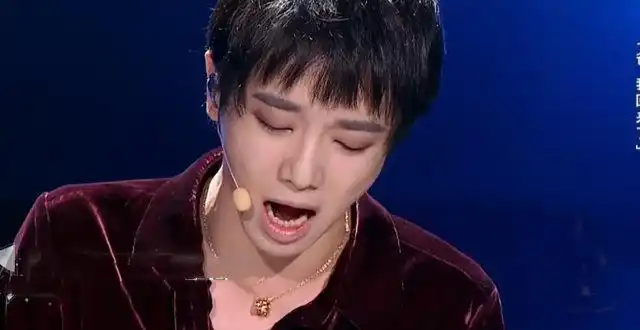 网曝《歌手》第五期歌单,华晨宇当场唱哭,黄霄云的"劲敌"来了!