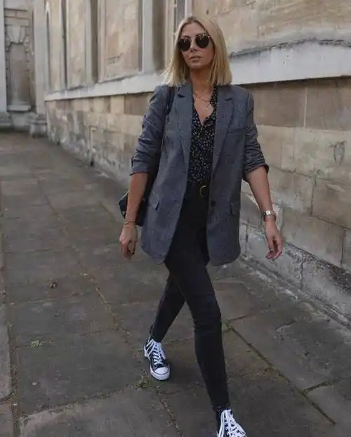 春季一衣多穿的西装,搭配这几款鞋子很高级,轻松提升穿衣品味