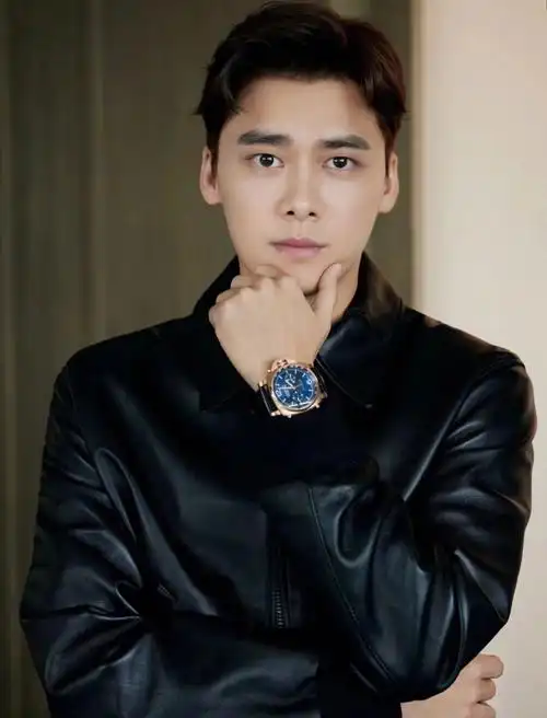 沛纳海携全球品牌代言人李易峰,隆重揭幕位于杭州万象城的2021年全新