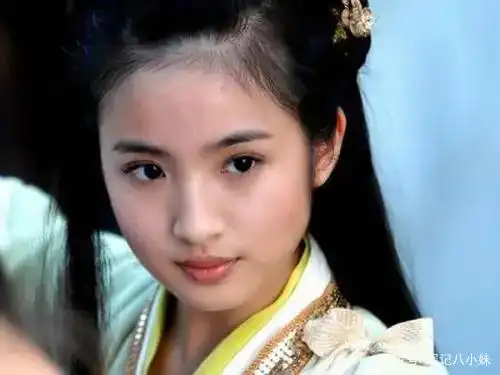 10位五官扁平的女星,林芳兵丰腴大气,林依晨灵动可人