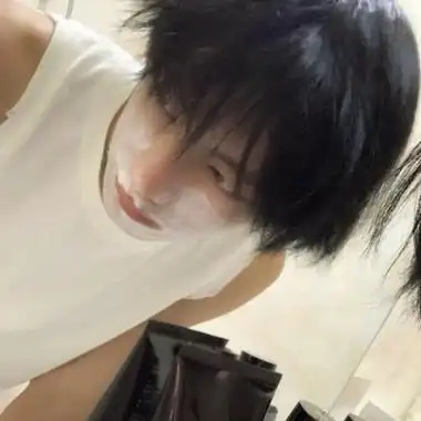 苏瓷:高冷帅气可爱温柔男头 高端优质男头真人气质_男生头像_美头网