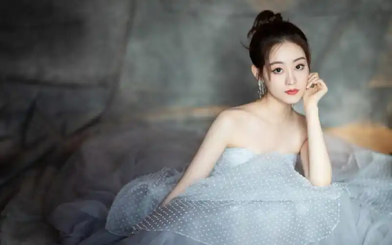 祝绪丹优雅仙气写真桌面壁纸