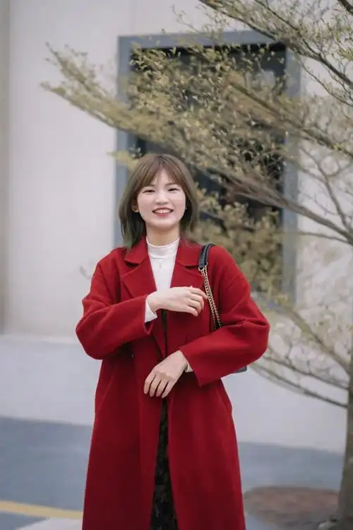 解锁女生红色穿搭秘籍,新的一年都要红红火火