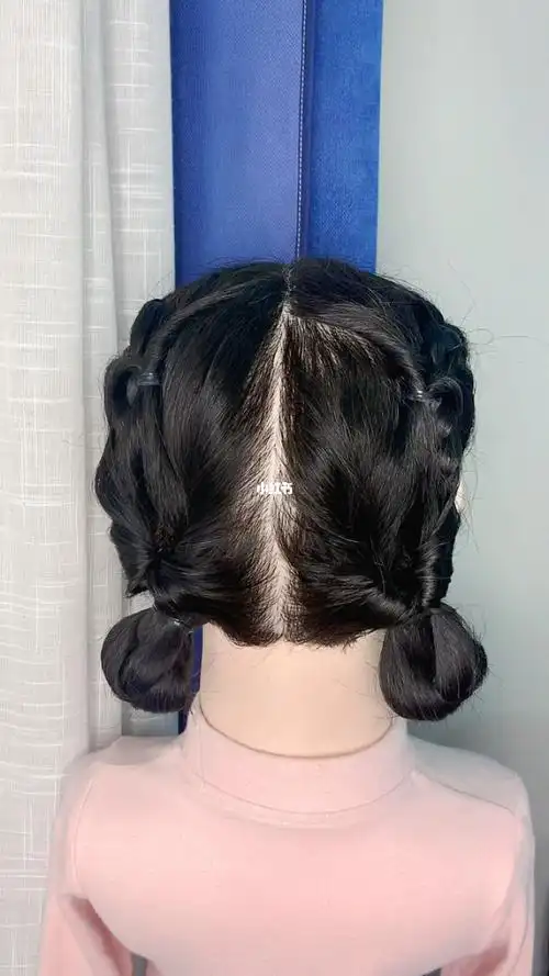 春天来啦扎一款美美哒戴帽子发型