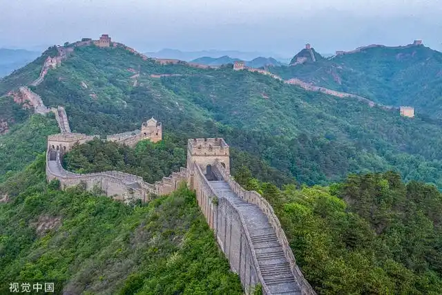 图片来源:视觉中国5月21日,河北省承德市,初夏时节,滦平县金山岭长城