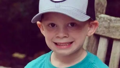 合约到坚持不续保还骂人骗子,半年后撞到律师gg了.网:乾这后劲好强!