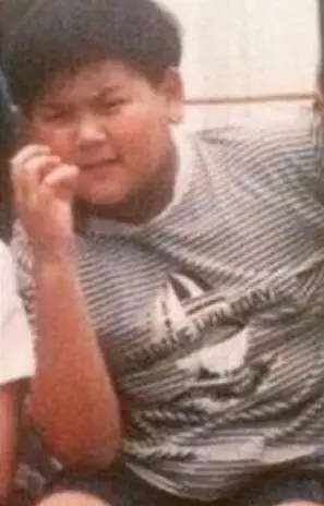 35位明星童年老照片,佘诗曼是洋娃娃,魏大勋有200斤