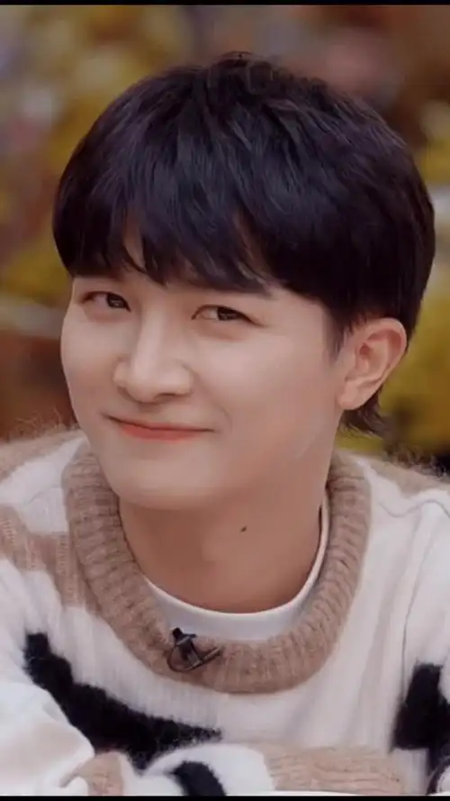 周深可帅可萌,可盐可甜,一秒转换,无缝衔接.