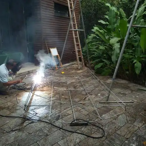 《酒店部》首个轮胎秋千 自行车摆放平台制作(副本)