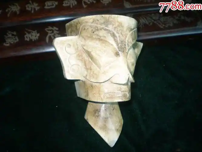 三星堆文化玉神人头像2