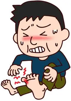 人 拿著在白色背景的妇女一个疼痛脚关节 家 医疗,福利 拿著在白色