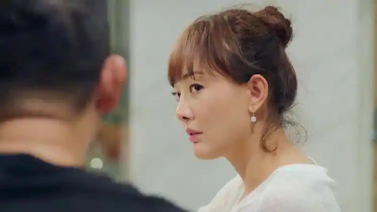 小幸福凯特给罗美娟打钱罗美娟收到消息凯特准备去美国