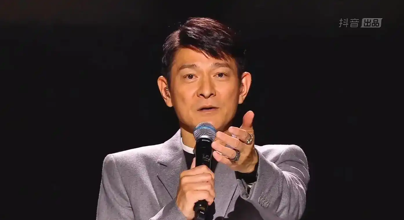 刘德华等众多明星都在使用的麦克风929191 - 抖音