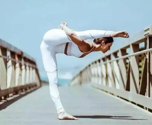 一字马打不开开胯就练这5式瑜伽掌握技巧让你劈腿无压力