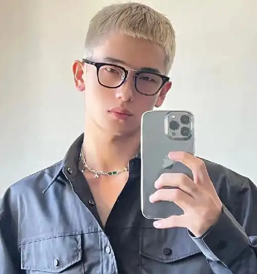 热门男生铲青发型 让你路人晋升男神