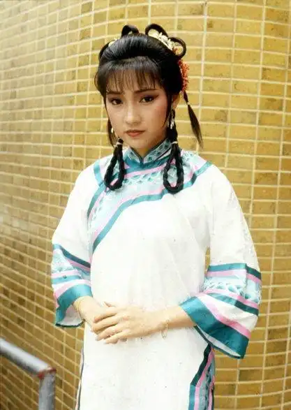 1985年雪山飞狐戚美珍饰胡夫人