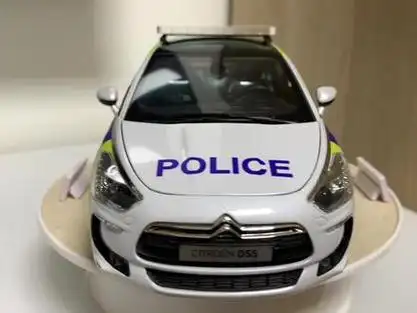 1/18汽车模型,norev 雪铁龙ds5,英国警车改装鉴赏~ #汽车模型 - 抖音