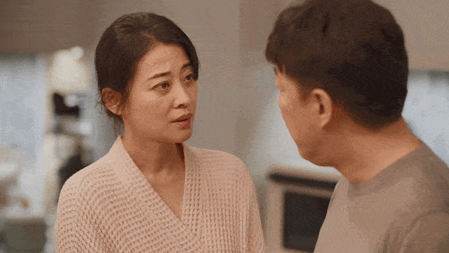 网都被梅婷的这场戏所征服了,但她不是剧中最悲情的人_夫妻_母亲_医生