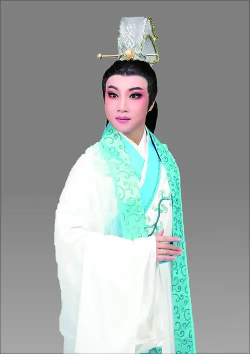 林雪亚:(饰:俞志云)