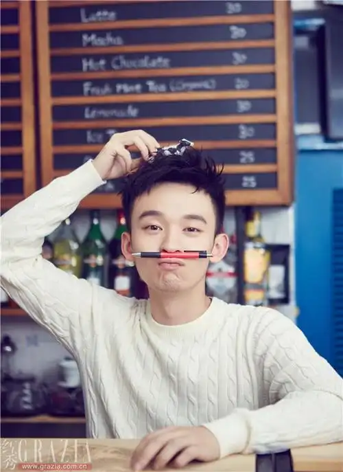 董子健男朋友大片 你爱的样子他都有!