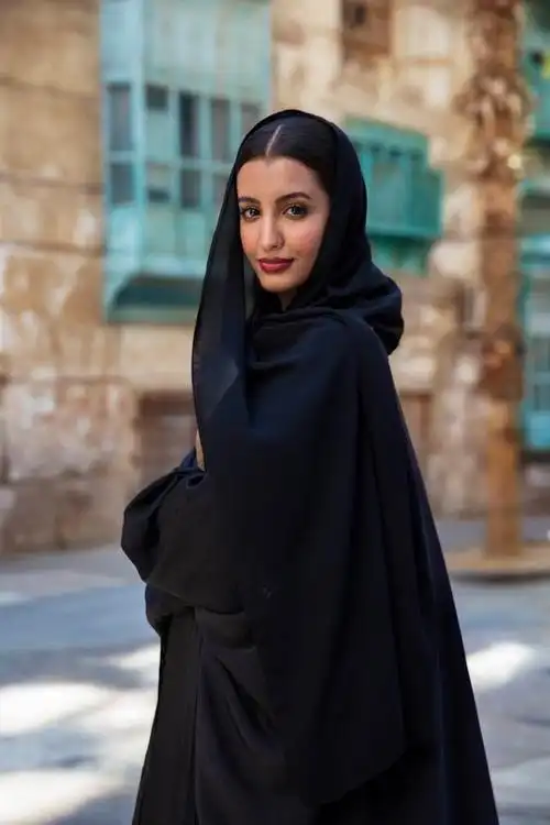 沙乌地阿拉伯,拥有听力障碍的画家:nujood