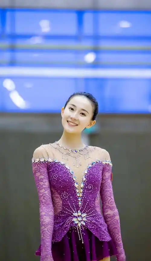 "体操女神"张豆豆近况,3年后再穿体操服,状态不输16岁时_退役_身材