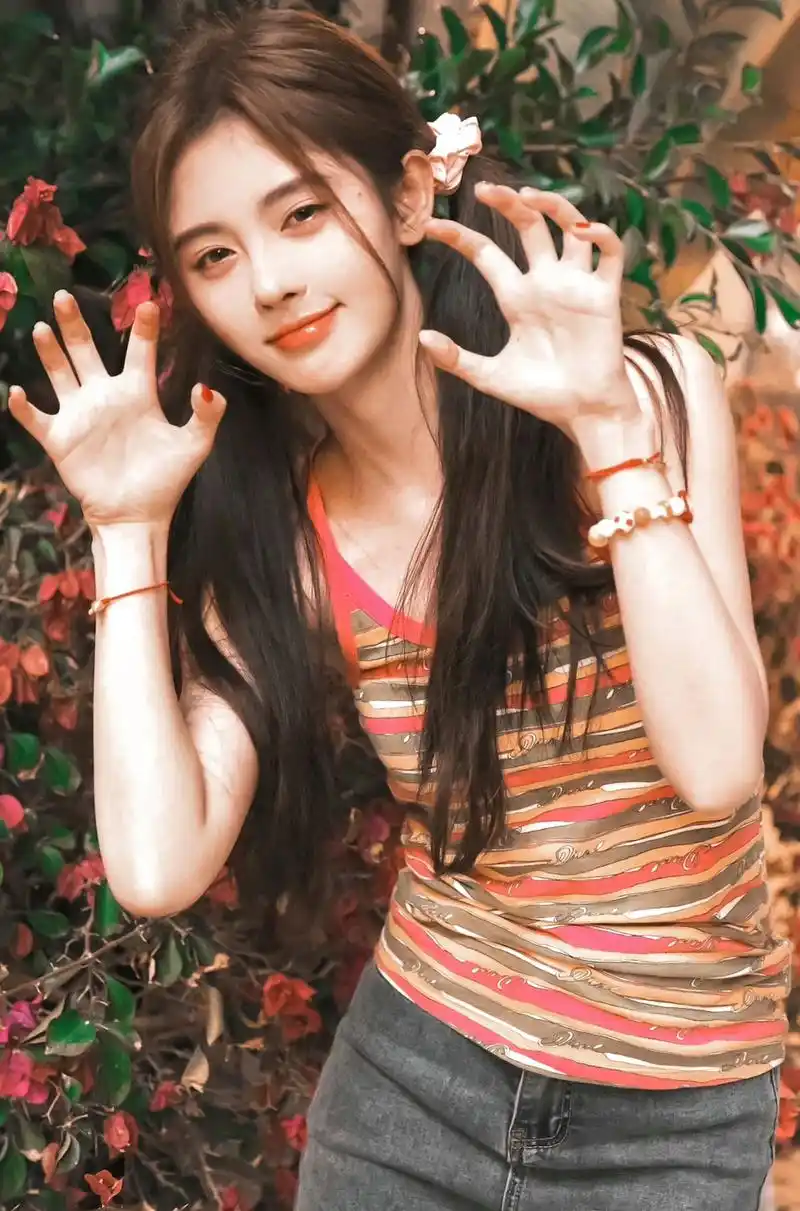 鞠婧祎双马尾造型