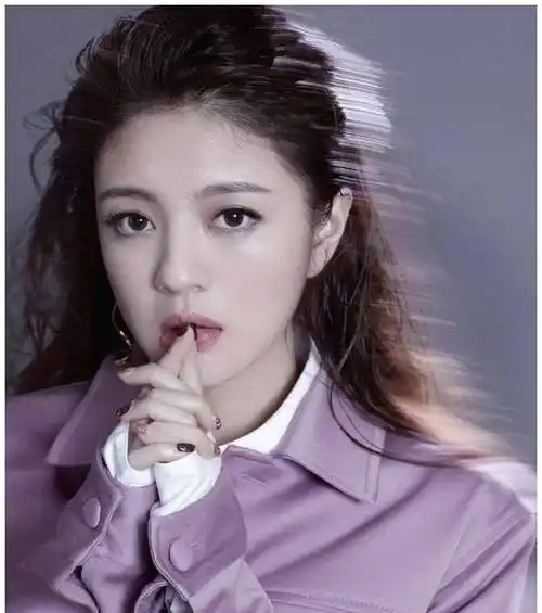 老公判刑14年,歌手演员安以轩的爱情路该何去何从_汪小菲_陈荣炼_李承