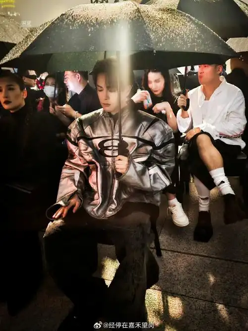 曾舜晞雨中看秀直拍##曾舜晞断眉