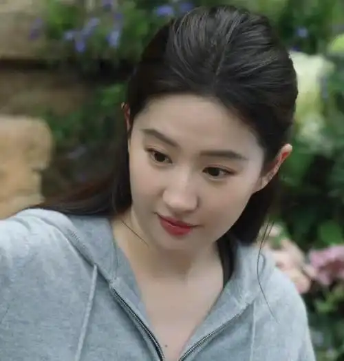 刘亦菲35岁皮肤状态