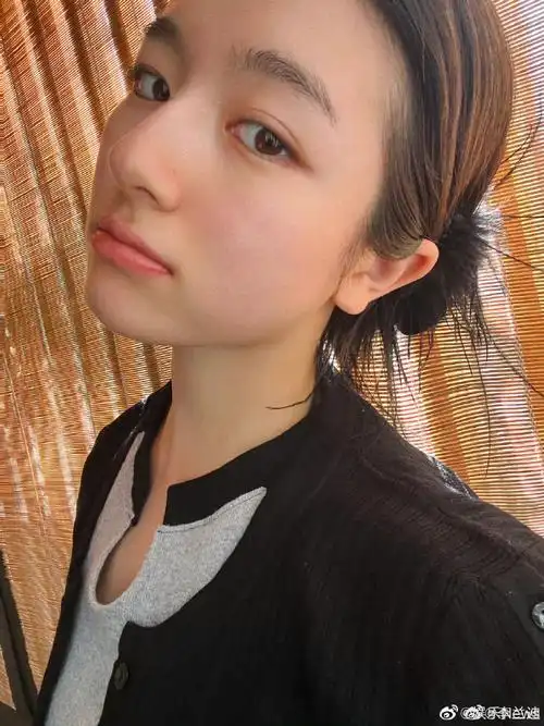 李兰迪素颜##李兰迪晒素颜怼脸自拍