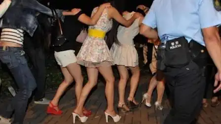 大妈村里组织卖淫 20元一次生意火爆