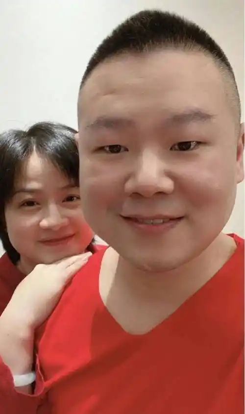 孝顺的岳云鹏:红了不忘本,给5个姐姐买房,把普通妻子当做宝 - 娱乐