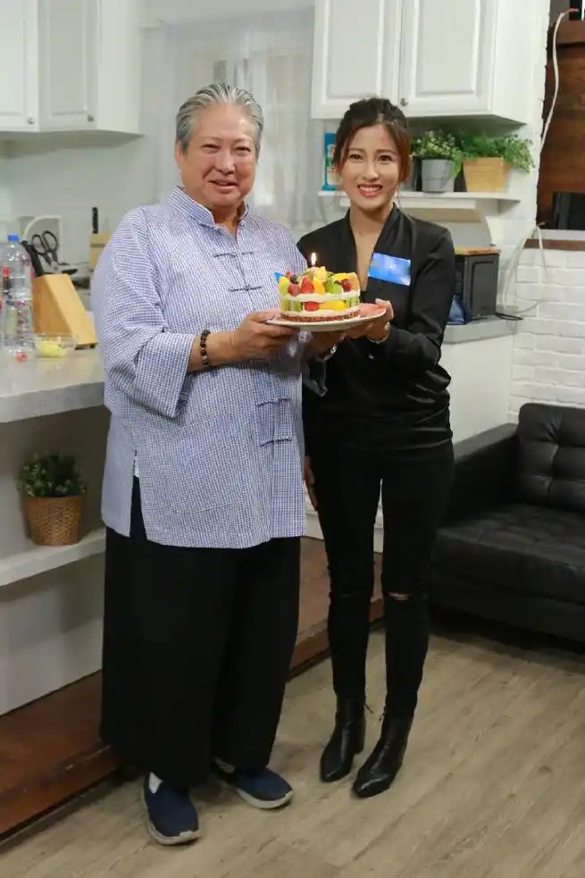 洪金宝67岁生日获儿媳送惊喜生日愿望是看孙子成家
