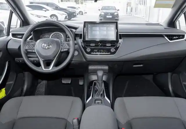 2022款丰田雷凌上市1138万起配置调整外观造型更犀利