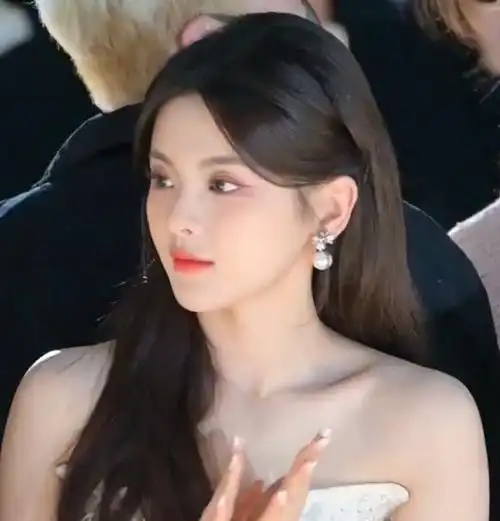 又是红毯angelababy俗气胡连馨瘦到认不出张萌你穿的啥