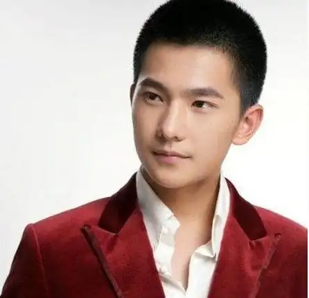 杨洋李易峰陈伟霆吴亦凡