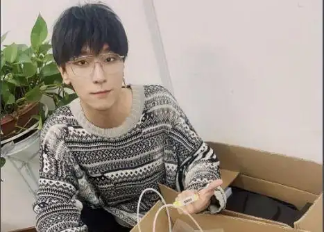 景向谁依结婚景向谁依结婚了没有