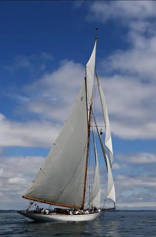 经典帆船赛"richard mille cup"扬风起航