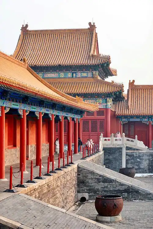 中国                    明清两代的皇家宫殿