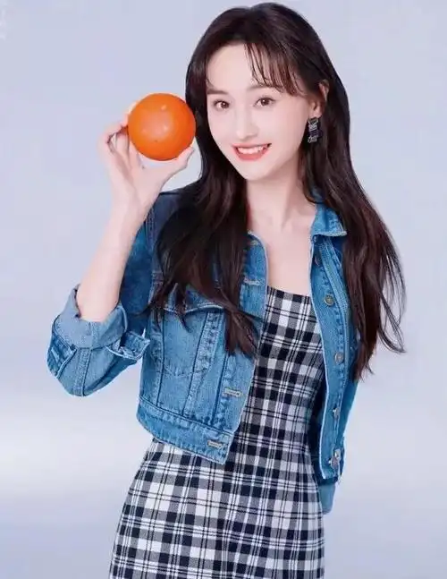 郑爽近况曝光,身体肿得像个大妈,球迷心疼他,希望他早日报仇!