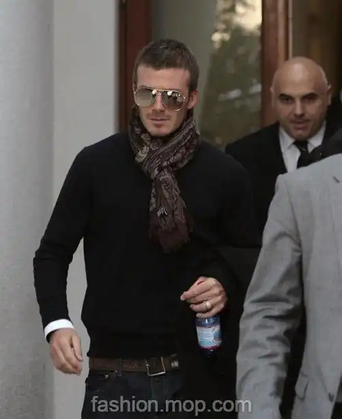 【分享】小贝穿衣配搭_贝克汉姆吧_百度贴吧