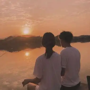 由美头网整理发布,情侣头像频道提供更多与日落,夕阳,晚霞相关的头像