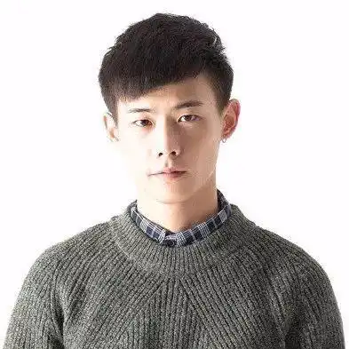 男生,圆形脸留什么发型好一点?