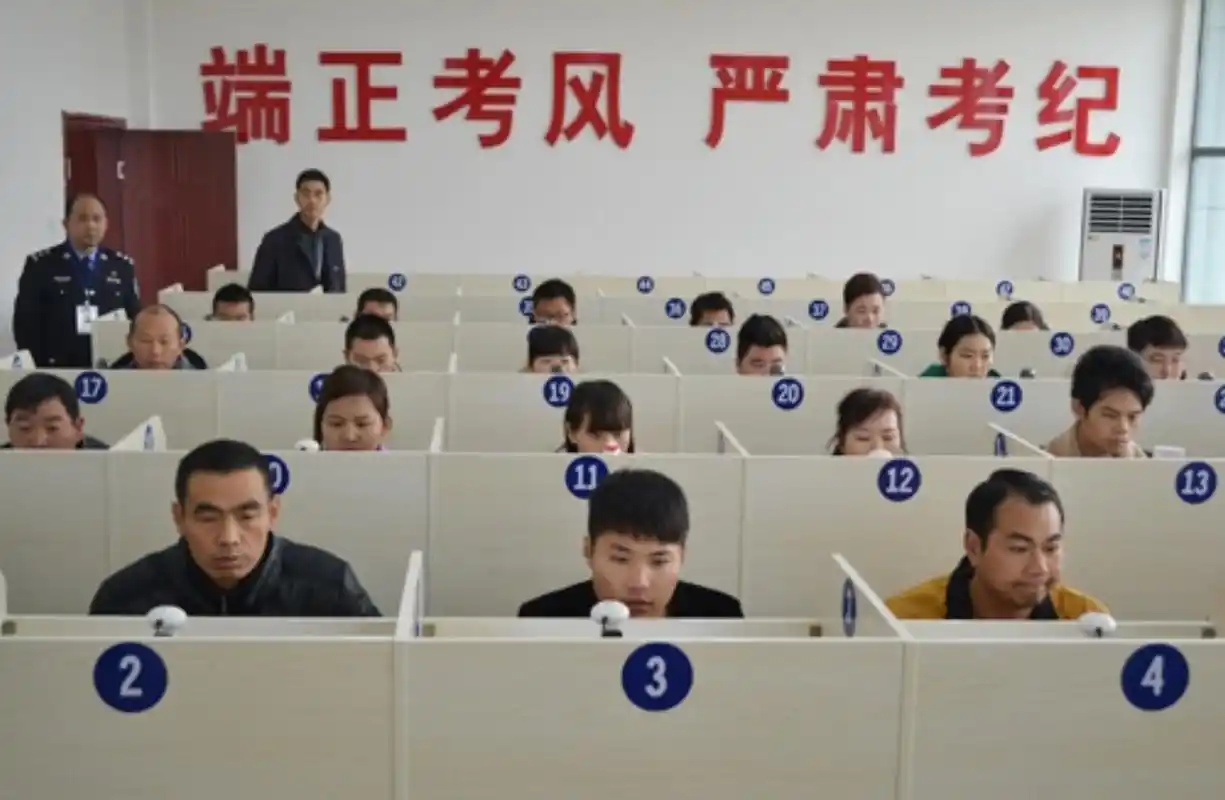 科目四考试5次没通过,可以找驾校想办法吗