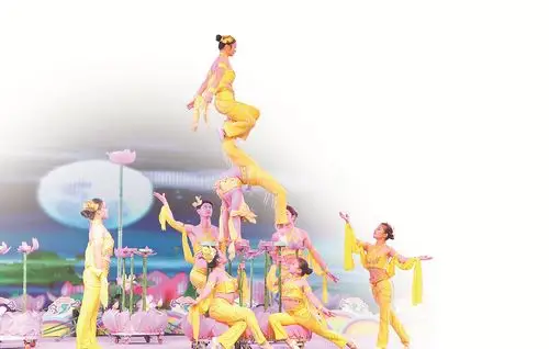 安徽新闻网 文化根植于民间沃土,近年来,临泉民间杂技发展迅猛,涌现出