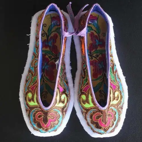 宝宝布鞋手工绣花图案老北京布鞋女鞋绣花