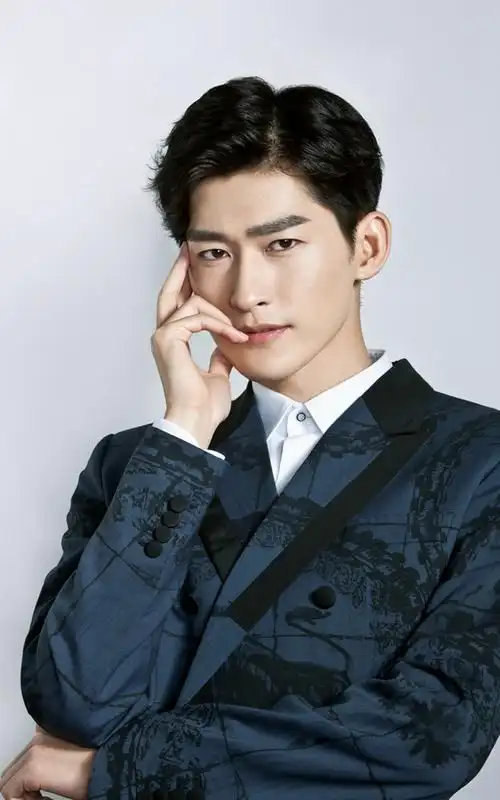 张翰帅气阳光写真图片张翰写真图片大全